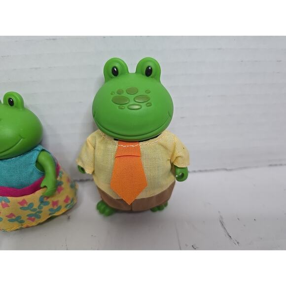Lil Woodzeez Vintage Croakalily Frog Family Calico Critters Compatible W Baby - Picture 4 of 5